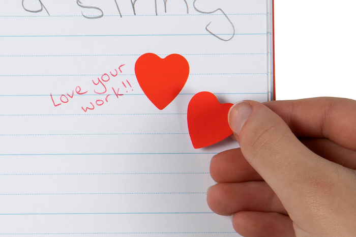 Quikstik Red Heart Labels 22mm