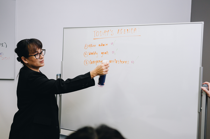 Quartet Mobile Porcelain Double Sided Whiteboard 1200 x 900mm On Stand