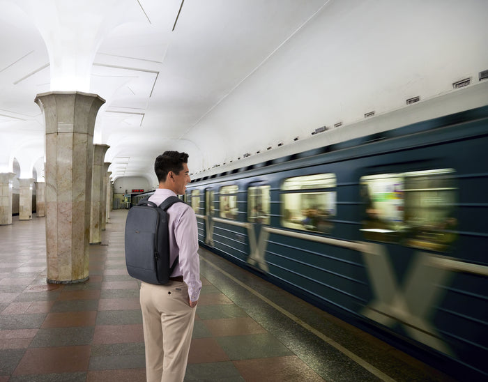 Kensington Contour 2.0 Pro Business 15.6" Laptop Backpack