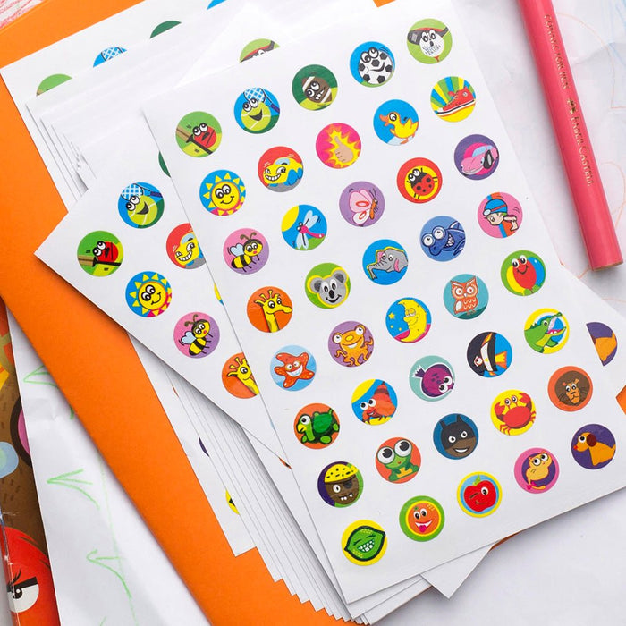 Avery Merit Stickers Mini Assorted Animals Round 13mm 800 Pack CX239435