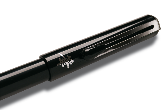 Pentel Brush Pen Black With 4 Ink Refill Cartridges