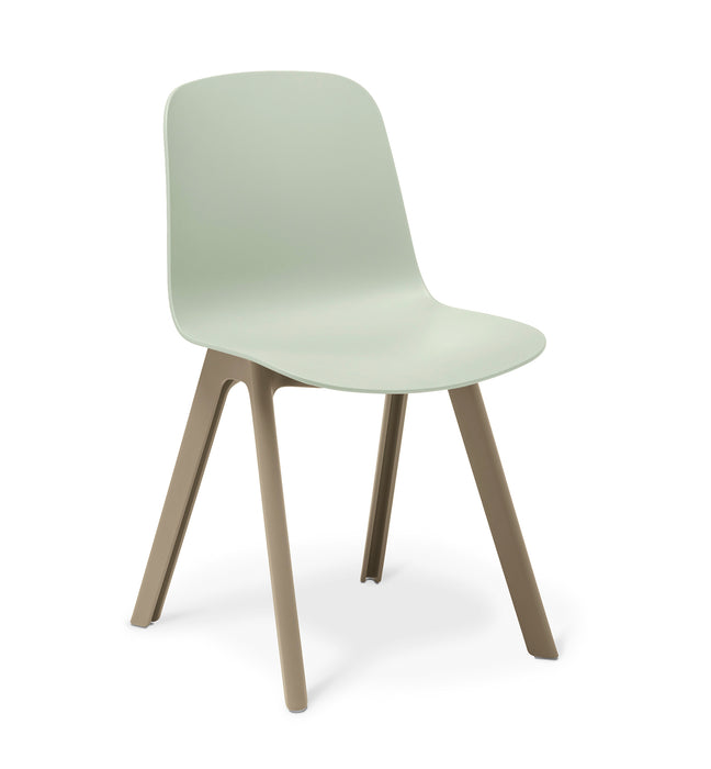 Eden Loria 4-Leg Polyproplene Chair