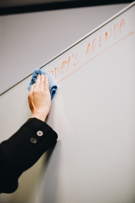 Quartet Mobile Porcelain Double Sided Whiteboard 1200 x 900mm On Stand