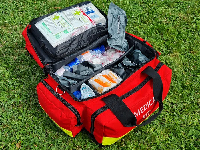 Comprehensive Emergency Major / Mass Incident First Aid Kit, Aimed for up to 25 Injured Individuals, with an assortment of light to serious injuries, Check contents to see if it fits your needs