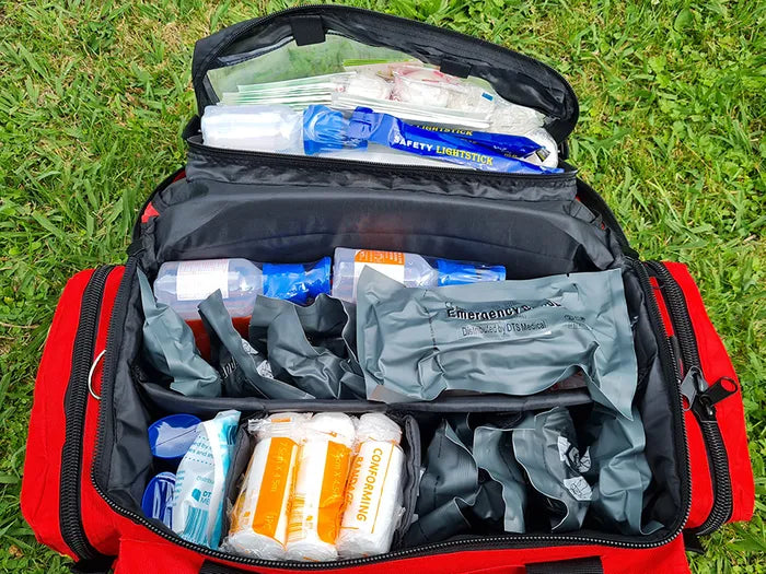 Comprehensive Emergency Major / Mass Incident First Aid Kit, Aimed for up to 25 Injured Individuals, with an assortment of light to serious injuries, Check contents to see if it fits your needs