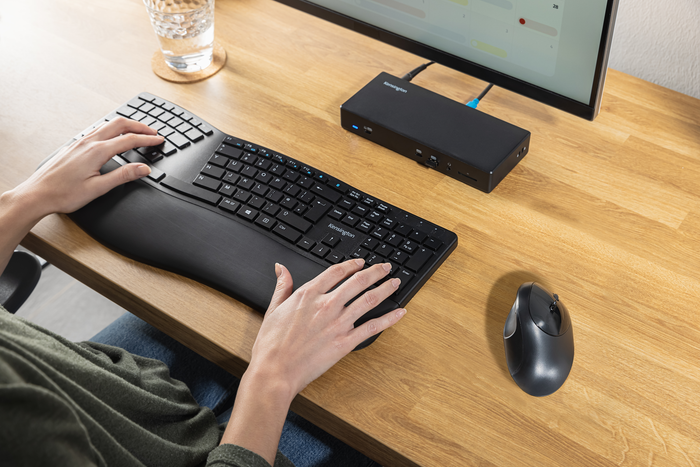 Kensington Pro Fit Ergo Wireless Mouse, Black, Built-in Wrist Rest, Five Buttons AOK75404WW
