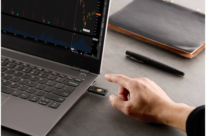 Kensington Verimark USB-A NFC+ Security Key (Copy) AOK64738WW
