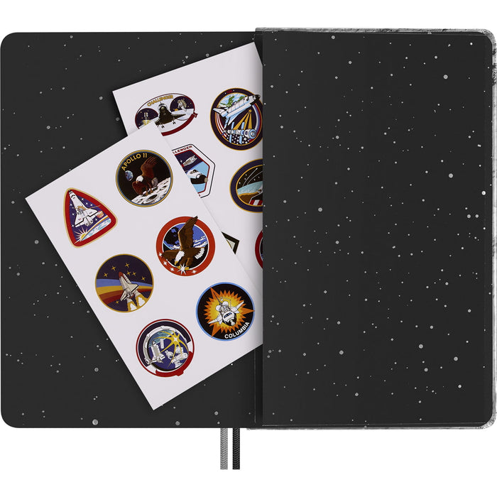 Moleskine Limited Edition NASA Notebook, Large 130mm x 210mm, Ruled + 4 Blackwing Pencils + 2 Pins CX1002270