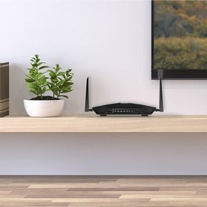 Netgear Nighthawk AX4 LAX20 Wi-Fi 6 IEEE 802.11ax 1 SIM Cellular, Ethe ...