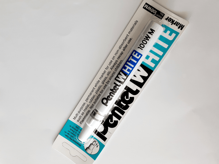 Pentel Permanent Marker 2.5mm Medium White AOX100-WM