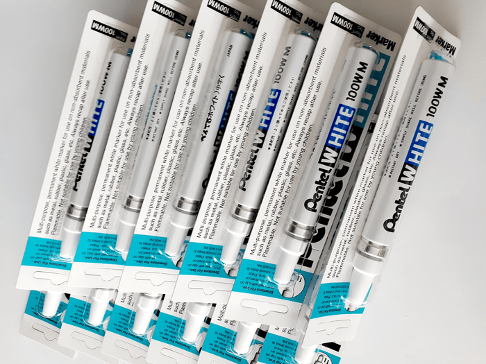 Pentel Permanent Marker 2.5mm Medium White AOX100-WM