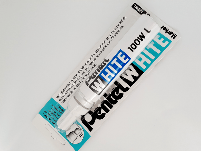 Pentel Permanent Marker 5.0-7.0mm Chisel White AOX100-WL