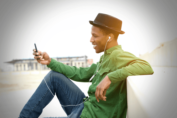 Promate Lightweight High-Performance Stereo Earbuds, In-Line Mic and Universal Volume Control, White CDGEARPOD-IS2.WHT