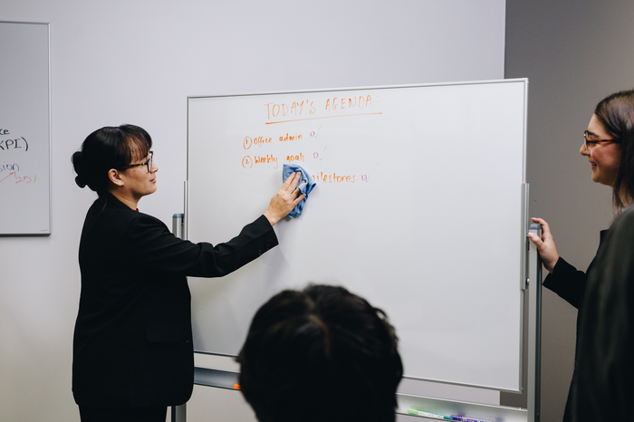 Quartet Mobile Porcelain Double Sided Whiteboard 1200 x 900mm On Stand AOQTMWI1209A