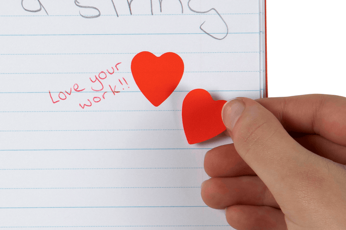 Quikstik Red Heart Labels 22mm AO80375PRED