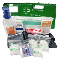 Stand Alone Trauma First Aid Kit In X-Large Green Plastic Wall Mount Box, Clip On And Off Mechanism (See contents list - picture for reference only) DTTFAK002GWM